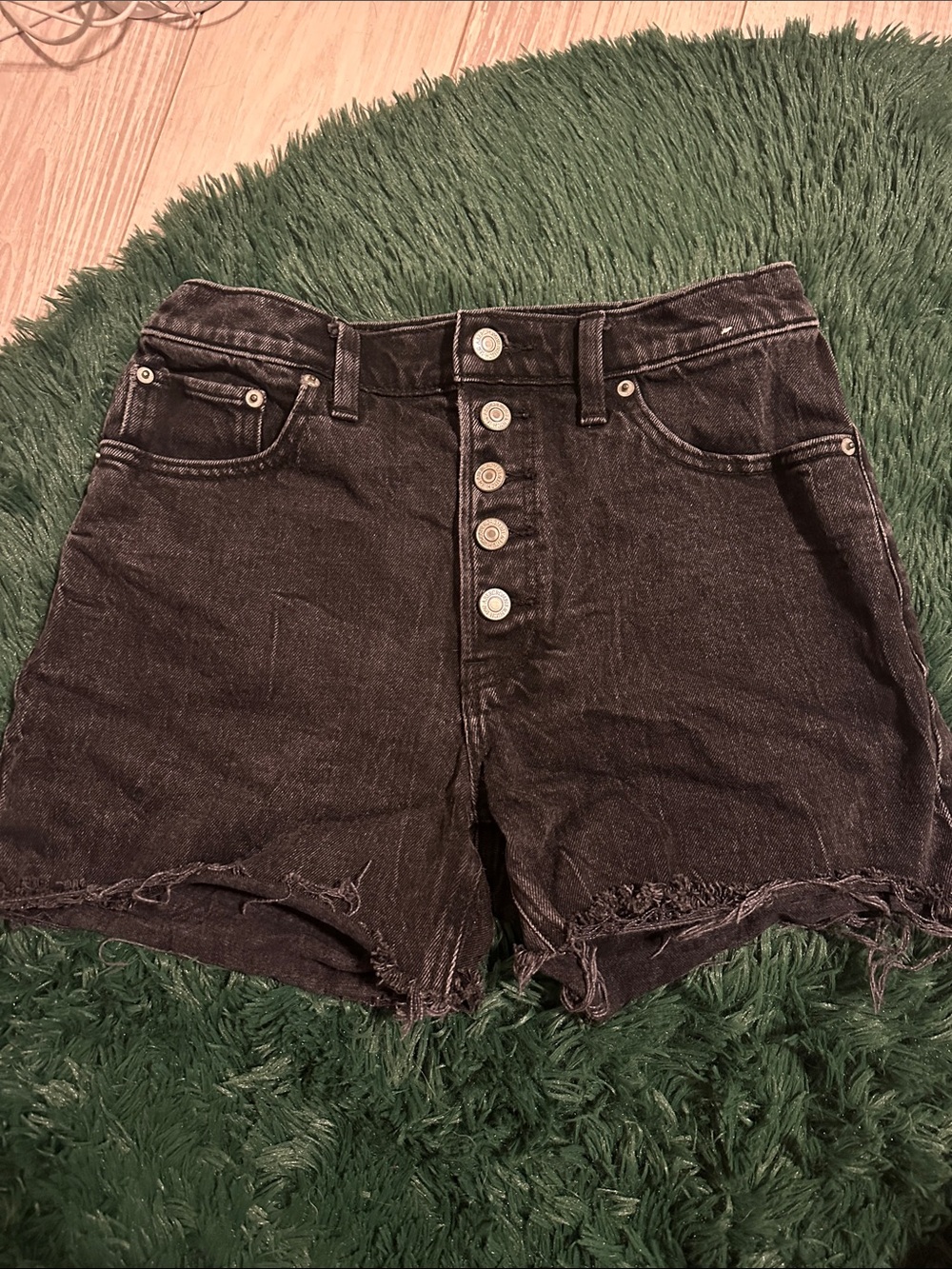 Abercrombie & Fitch Black High-Rise Button-Fly Denim Shorts Women’s Size 4 / 27